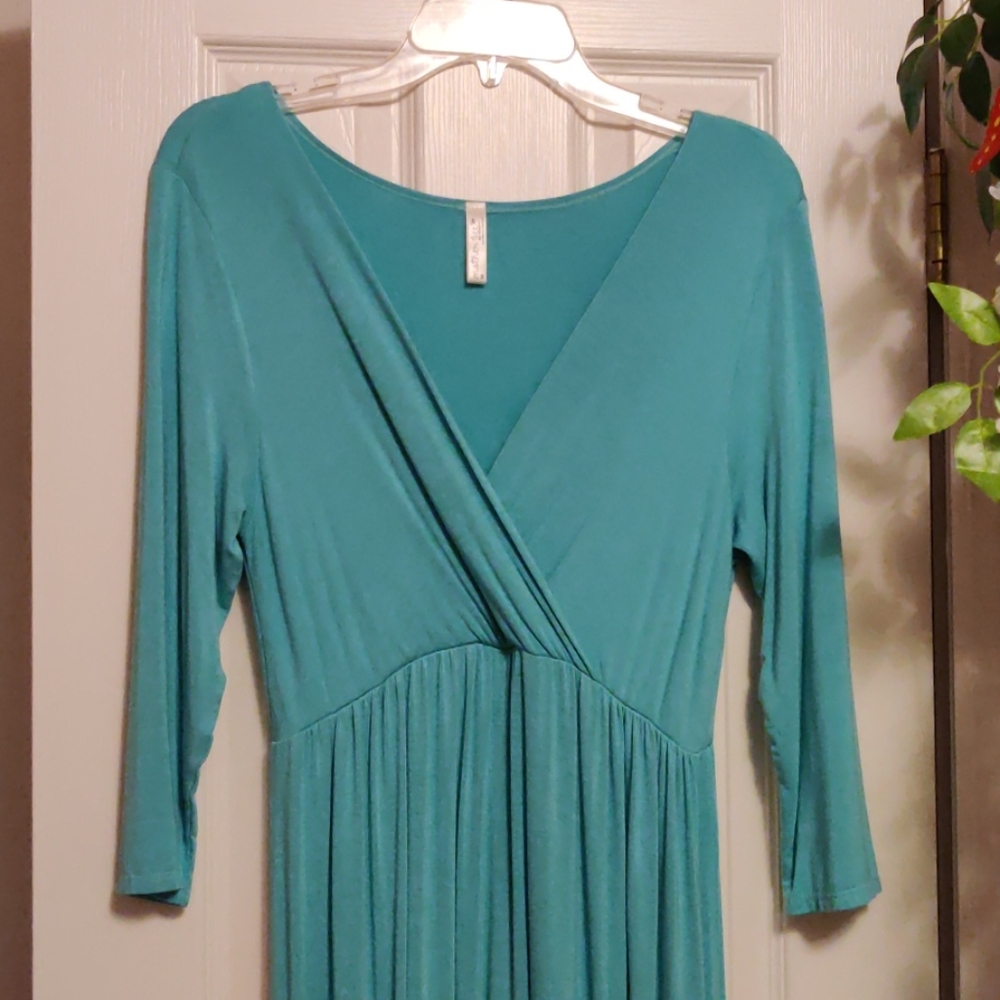 Mother Bee Maternity Wrap Ruched Dress - Picture 5 of 6